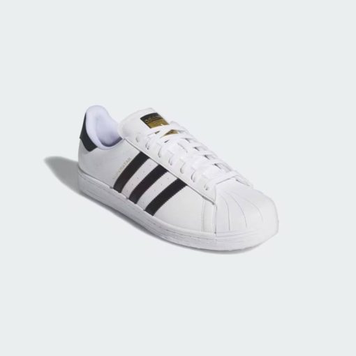 Giày Adidas tem vàng